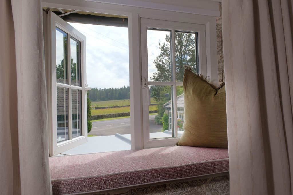 Falcon Inn Bedroom with window seat